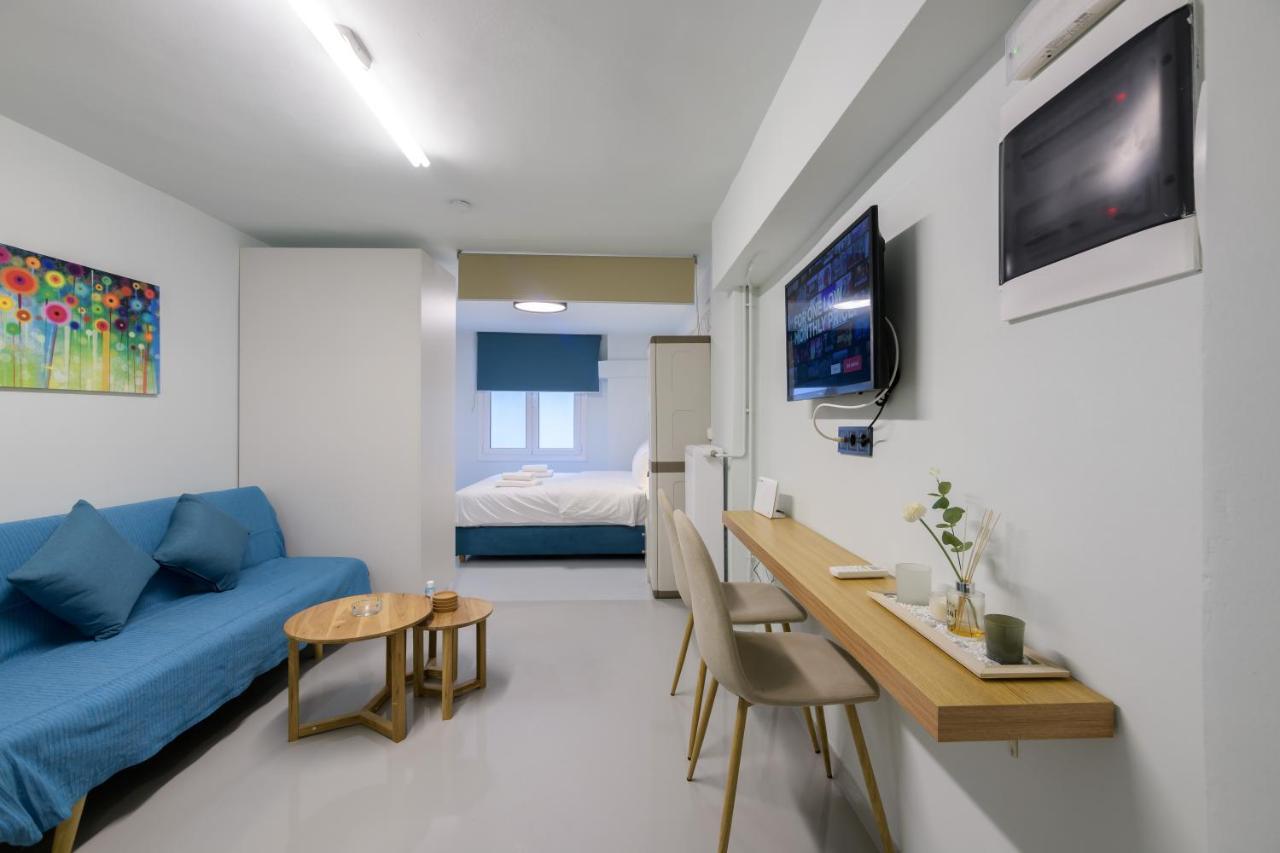 Fully Renovated Underground Flat In Pagrati Apartment Athens Exterior photo